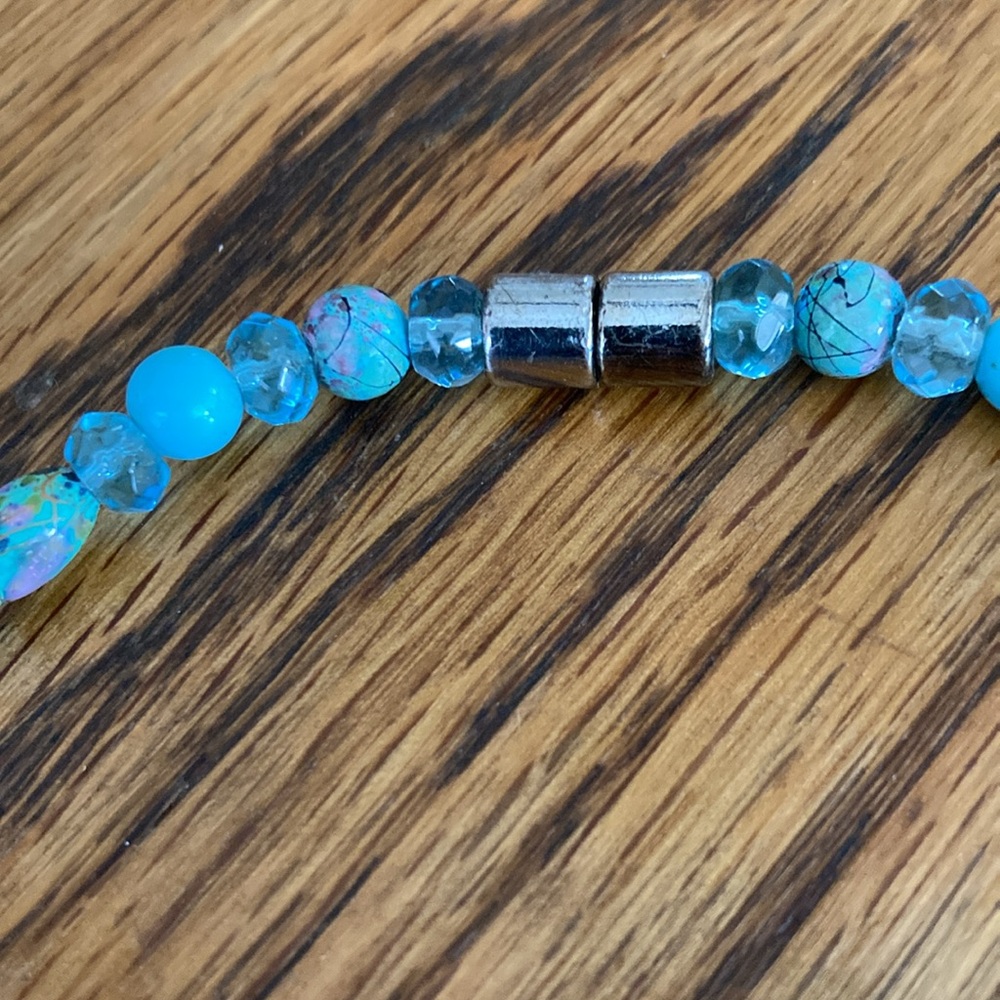 Artisan Glass Bead Focal Necklace Beachy Faux Turquoise Beads Magnetic Clasp - Picture 4 of 8